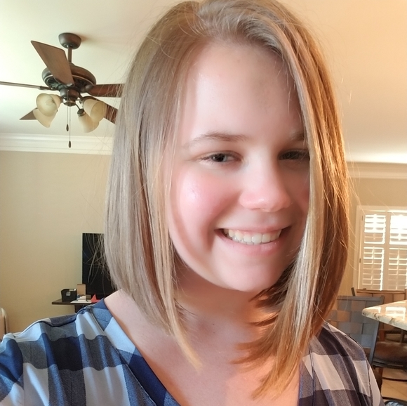 Meet Your Posher - Picture 2 of 6